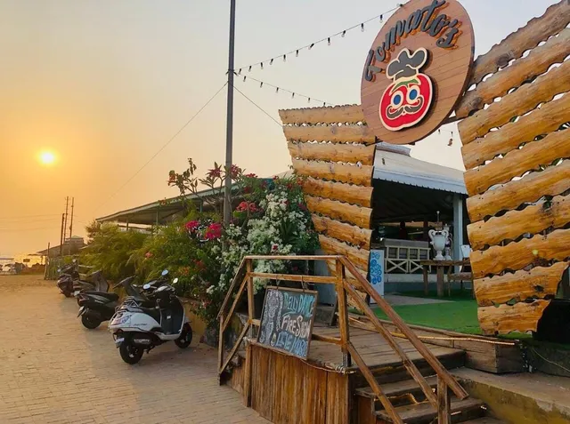 Tomato's Garden Kitchen And Bar