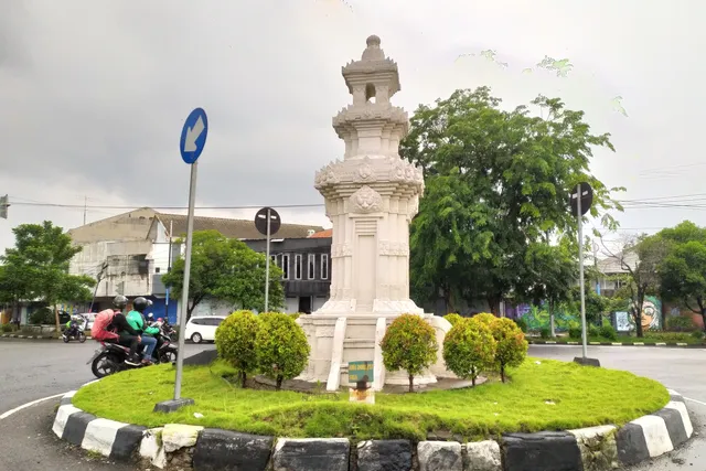 Monument of the Tomb Sweeping Day - Qīngmíngjié 清明节 - Cembengan
