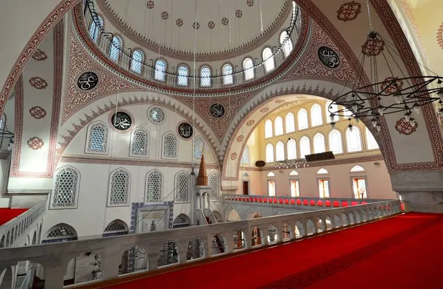 Zal Mahmud Pasha Mosque