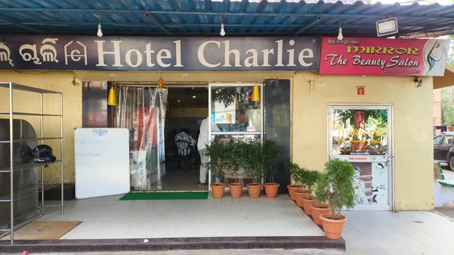 Hotel Charlie