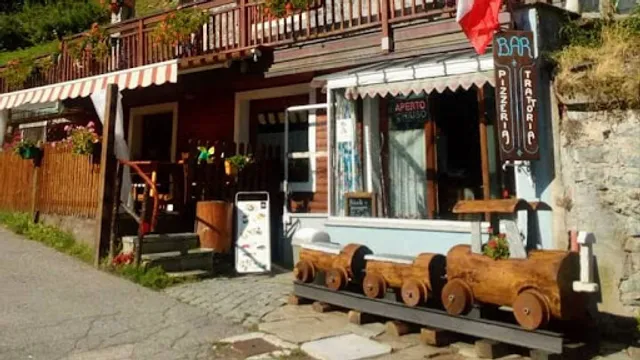 Val Servin pizzeria trattoria bar di Pocchiola viter Valentina.