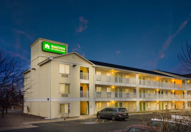 HomeTowne Studios Lake Charles - Sulphur