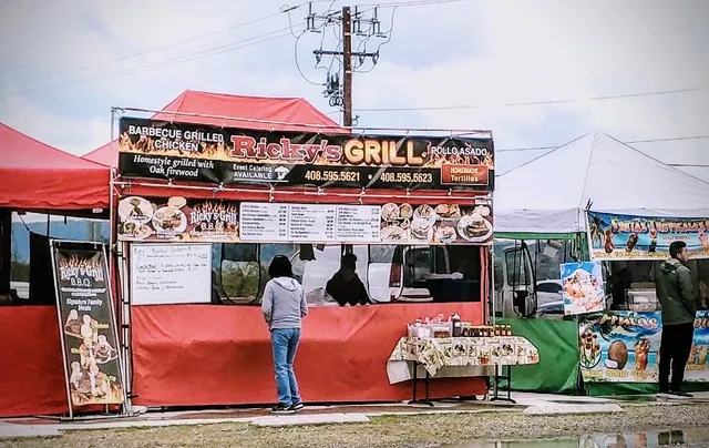 Tennant Avenue Farmer's Market