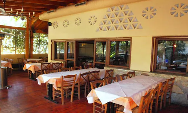 Ταβέρνα Φοίνικες