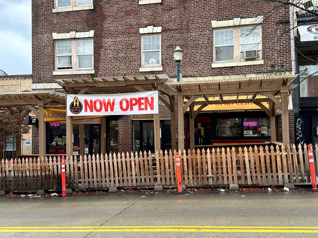 Aladdin Gyro-Cery & Deli