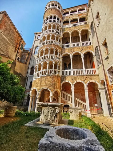 Palazzo Contarini del Bovolo