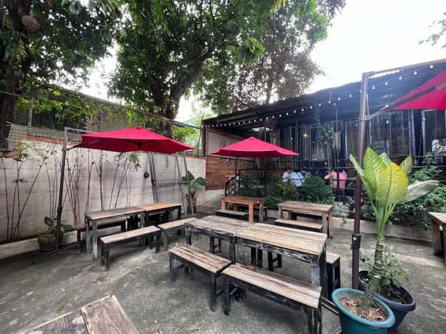 JT's MANUKAN GRILLE KALAYAAN AVE. QUEZON CITY