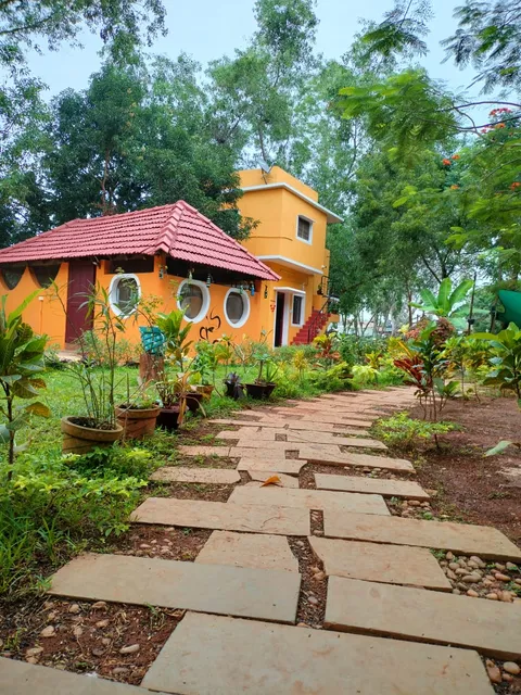 Paradise Vana Vilasa Homestay Swimming pool