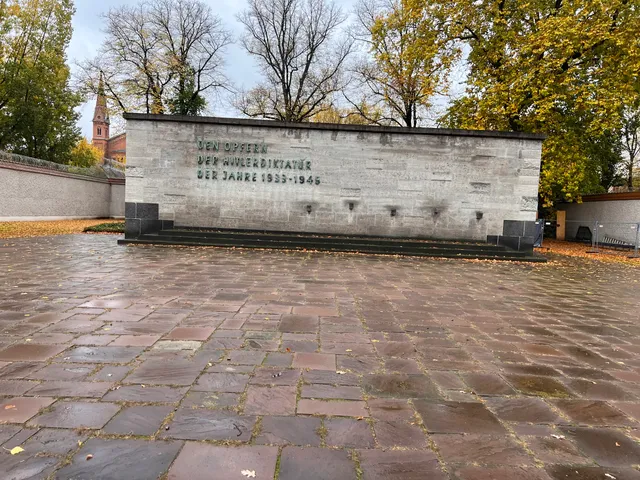 Plötzensee monument