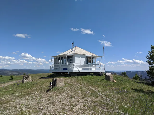 Monument Peak Lookout