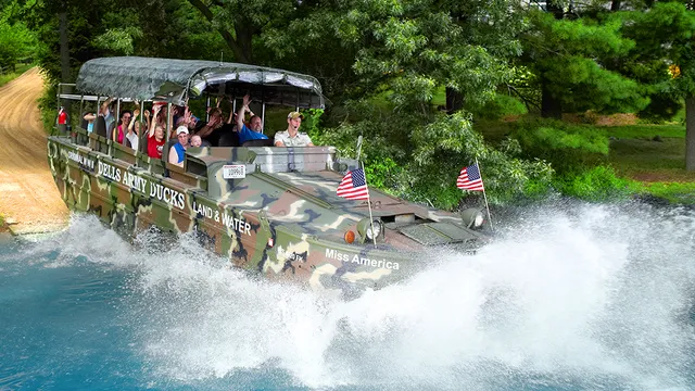 Dells Army Duck Tours
