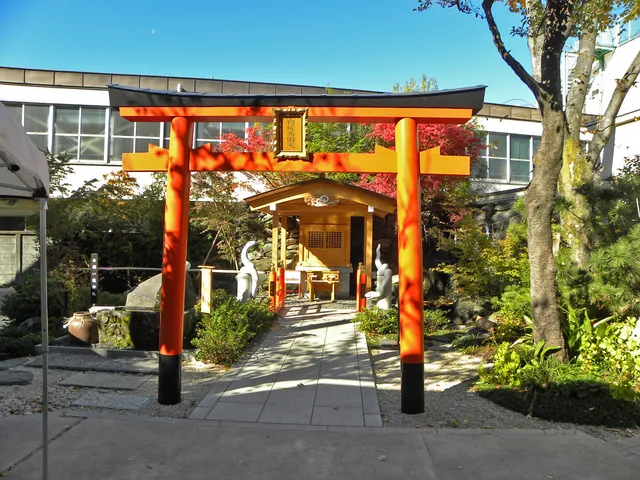 Shirohebi Benzaiten Shrine