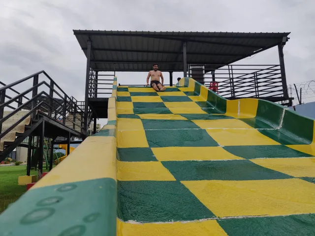 Acacia Fun & Water Park