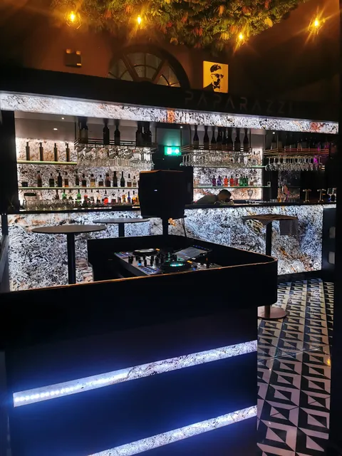 Paparazzi Restaurant