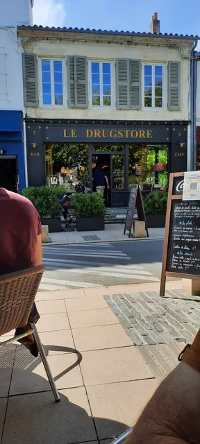 Le Drugstore