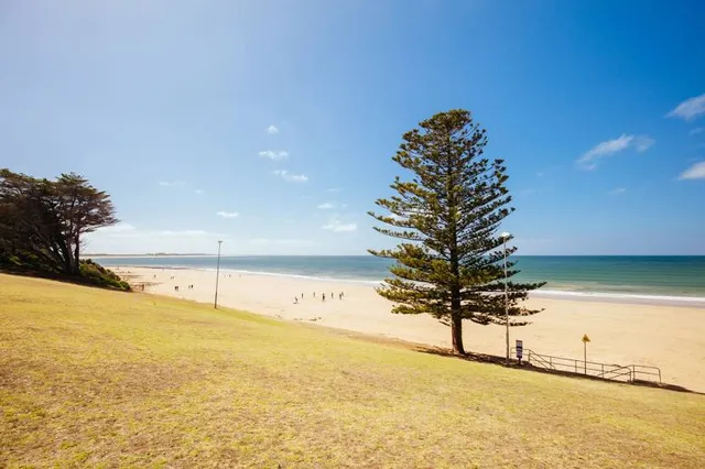 Torquay Front Beach