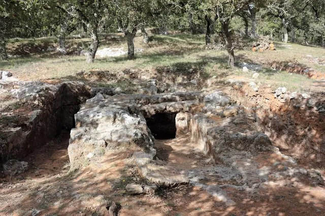 Late Minoan Cemetery of Armeni