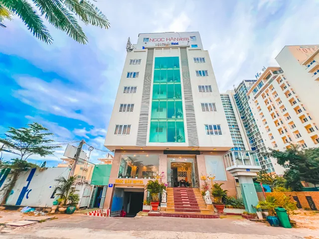 Ngọc Hân Hotel By The Moment
