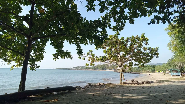Pantai Berok Anyer (B-Rock)