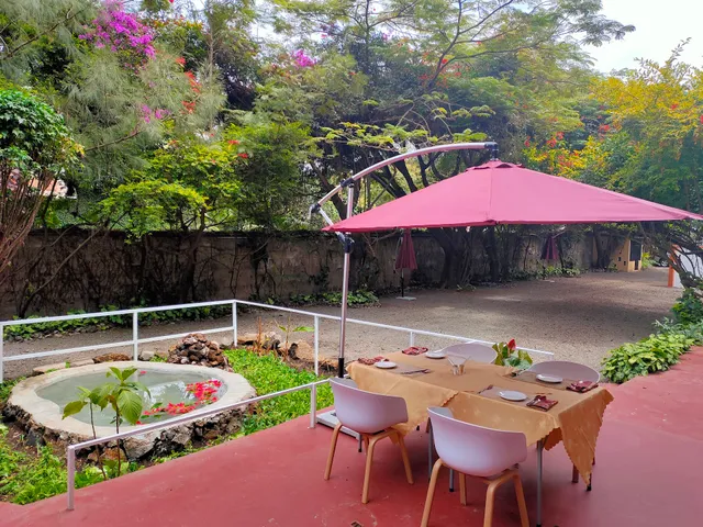 Kilimanjaro Lake Forest Restaurant and Lodge森林湖中国餐厅·住宿