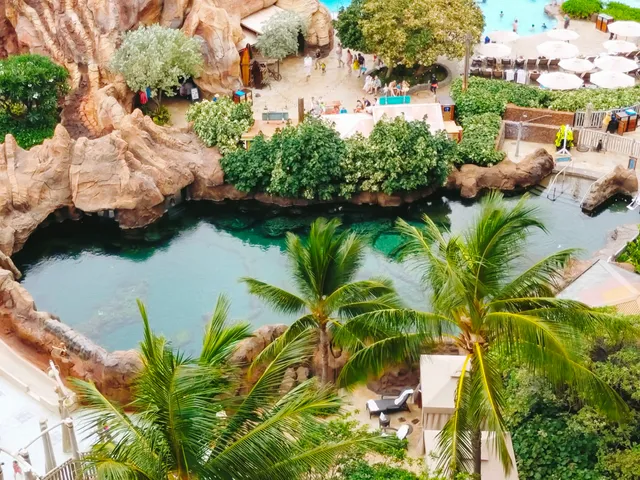 Rainbow Reef at Aulani Resort