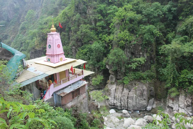 Durga Devi Mandir, Dugadda