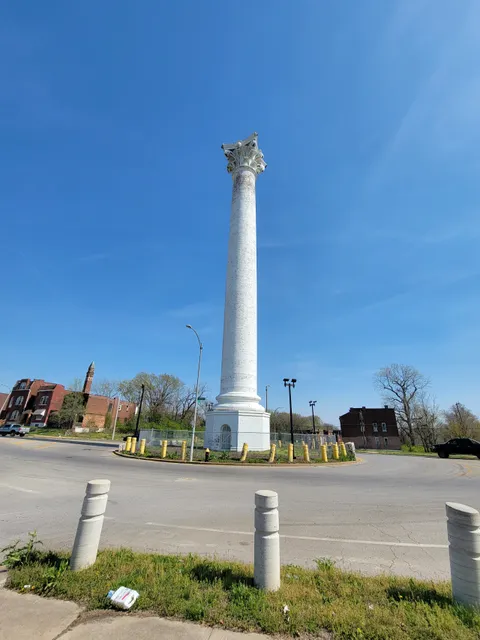 Grand Avenue Water Tower