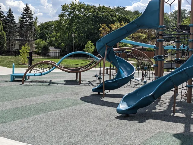 Elmhurst Park District - Centennial Park