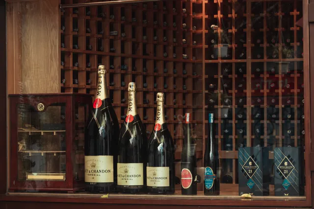 La Maison Wine Dining