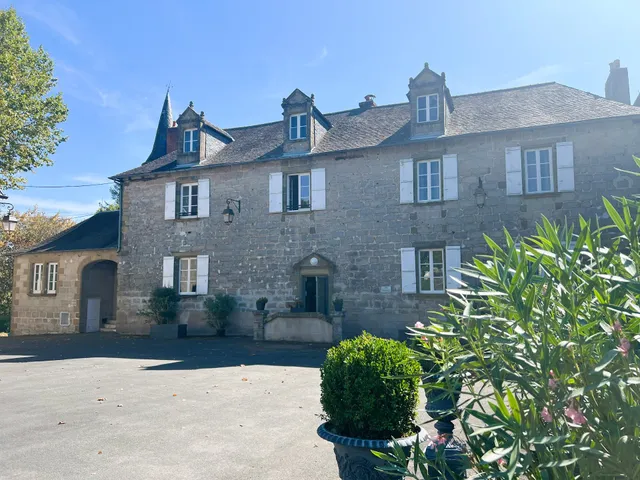 Hotel Château De Lacan