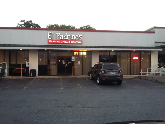 Guacamole’s Mexican Grill & Cantina