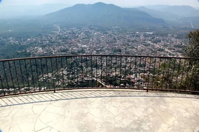 Majestuosa Cruz Celestial