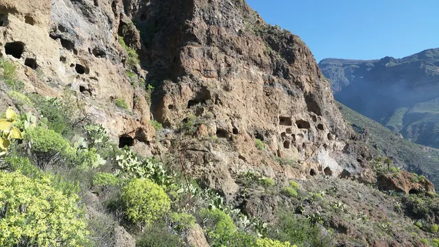Montaña de los huesos-cueva de las Estrellas