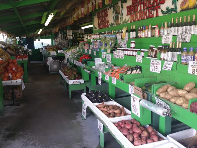 Oakes Brothers Market