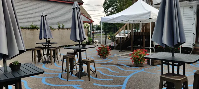 Dexter's Tunes, Tales, and Ales