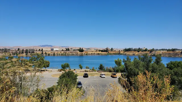 Shadow Cliffs Regional Recreation Area
