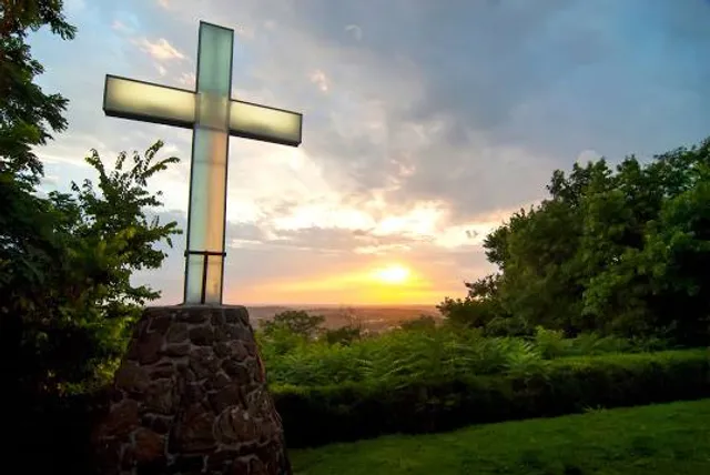Mount Sequoyah Cross