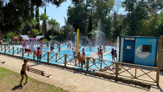 Doğal Park Su Oyunları