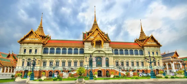 Chakri Maha Prasat Throne Hall