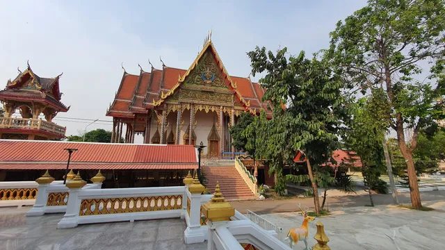 Wat Intharam (Wat Nong Khao)
