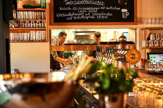 Asam Schlössl - Historisches Wirtshaus mit gehobener bayrisch-internationaler Küche in München, Grillspezialitäten