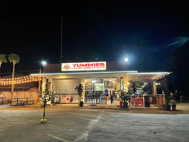 Yummies Lomi House