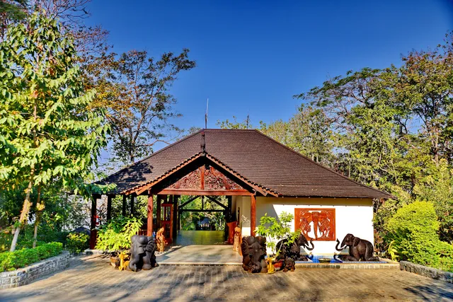 Popa Mountain Resort