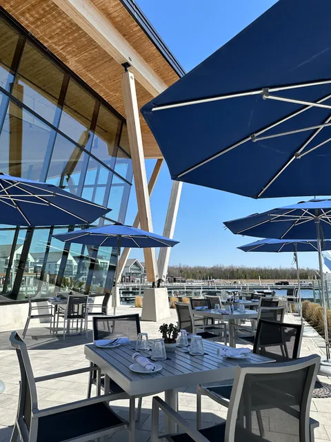 Lake Club Restaurant at Friday Harbour