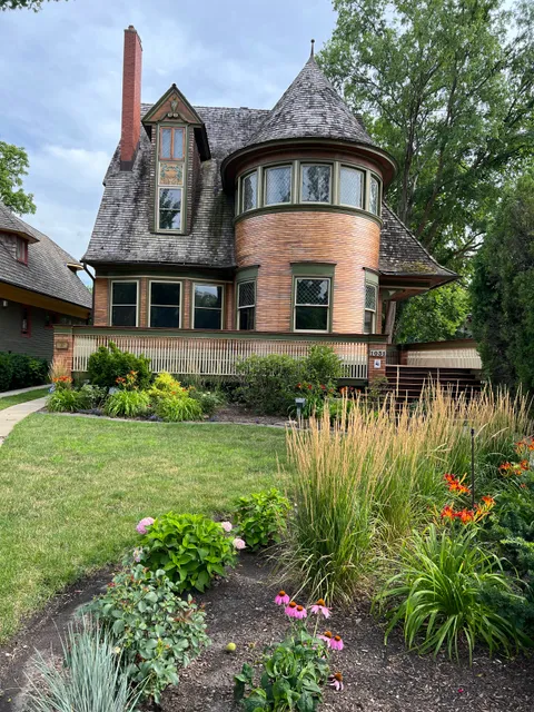 Walter Gale House - Frank Lloyd Wright