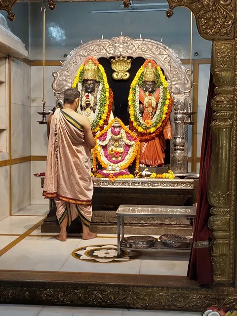 Dahisar Sri Kashi Math