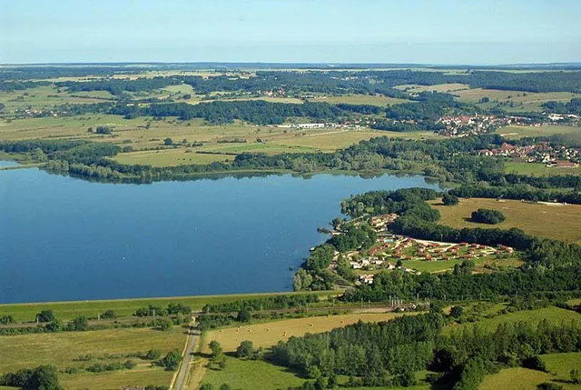 Lac de Villegusien