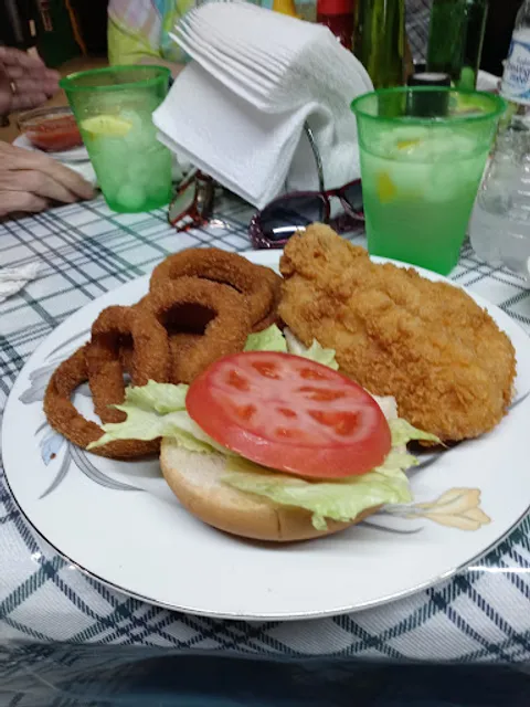 Dave T's Burgers, Wings, Seafood, Salads, and Desserts