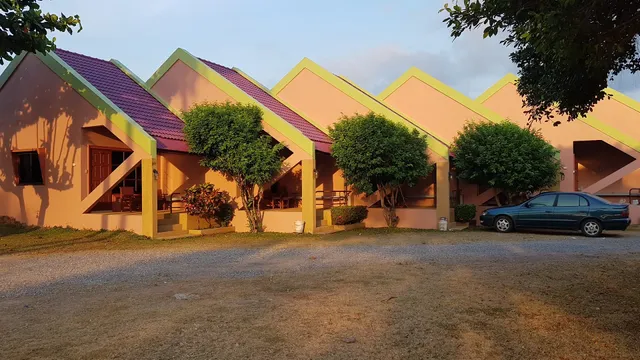 99 เบย์รีสอร์ท