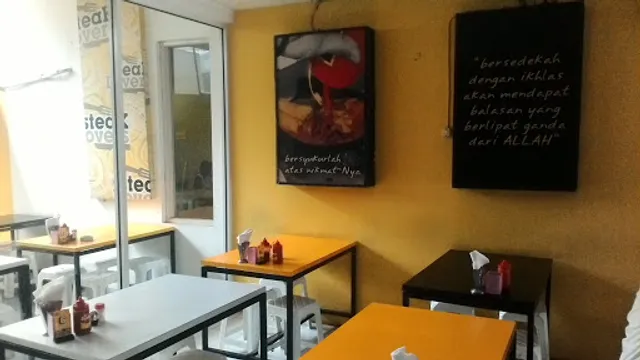 Waroeng Steak & Shake Bintaro